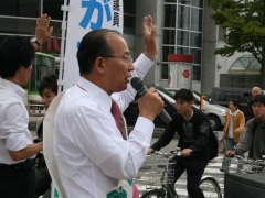 駅前での街頭遊説