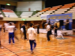 閉会式でのザ・ホタルイカのライブ