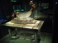 歴史的なガラス作品