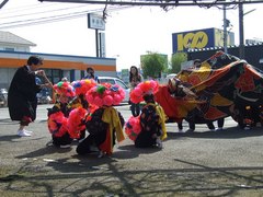 昨年の獅子舞の様子