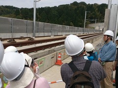 新呉羽山トンネル方向