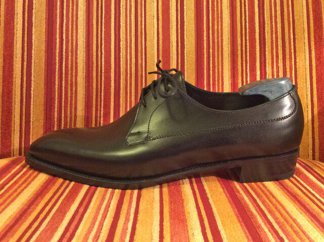 DE GIVENCHYを横から