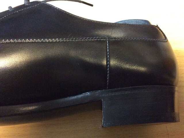 DE GIVENCHYの内側