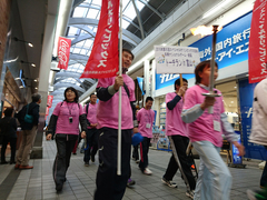 総曲輪通りをトーチラン