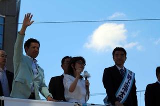 支持を訴える稲田朋美幹事長