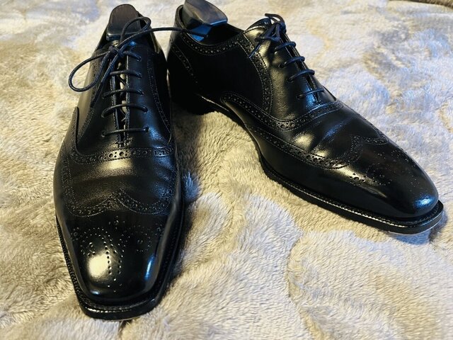 アンソニークレバリーのFINCHLEY黒