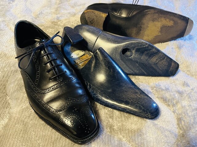 専用シューツリーと