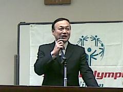 SONT総会で挨拶する藤井会長