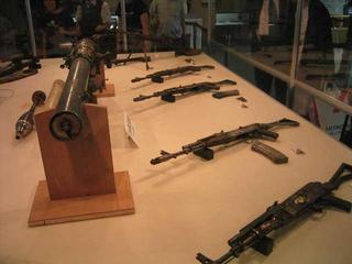 工作船から発見された銃火器