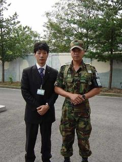 都羅山展望台にて韓国軍兵士と